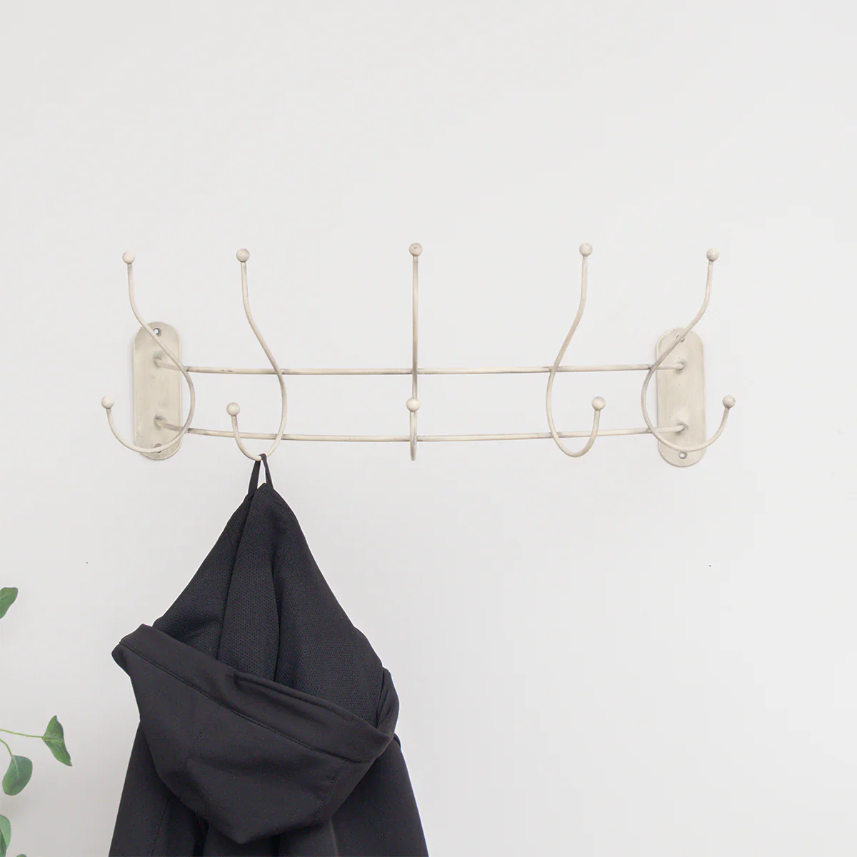 Antique Ivory Curved Coat Hanger Rail with 5 Storage Hooks - 60cm - Image 4