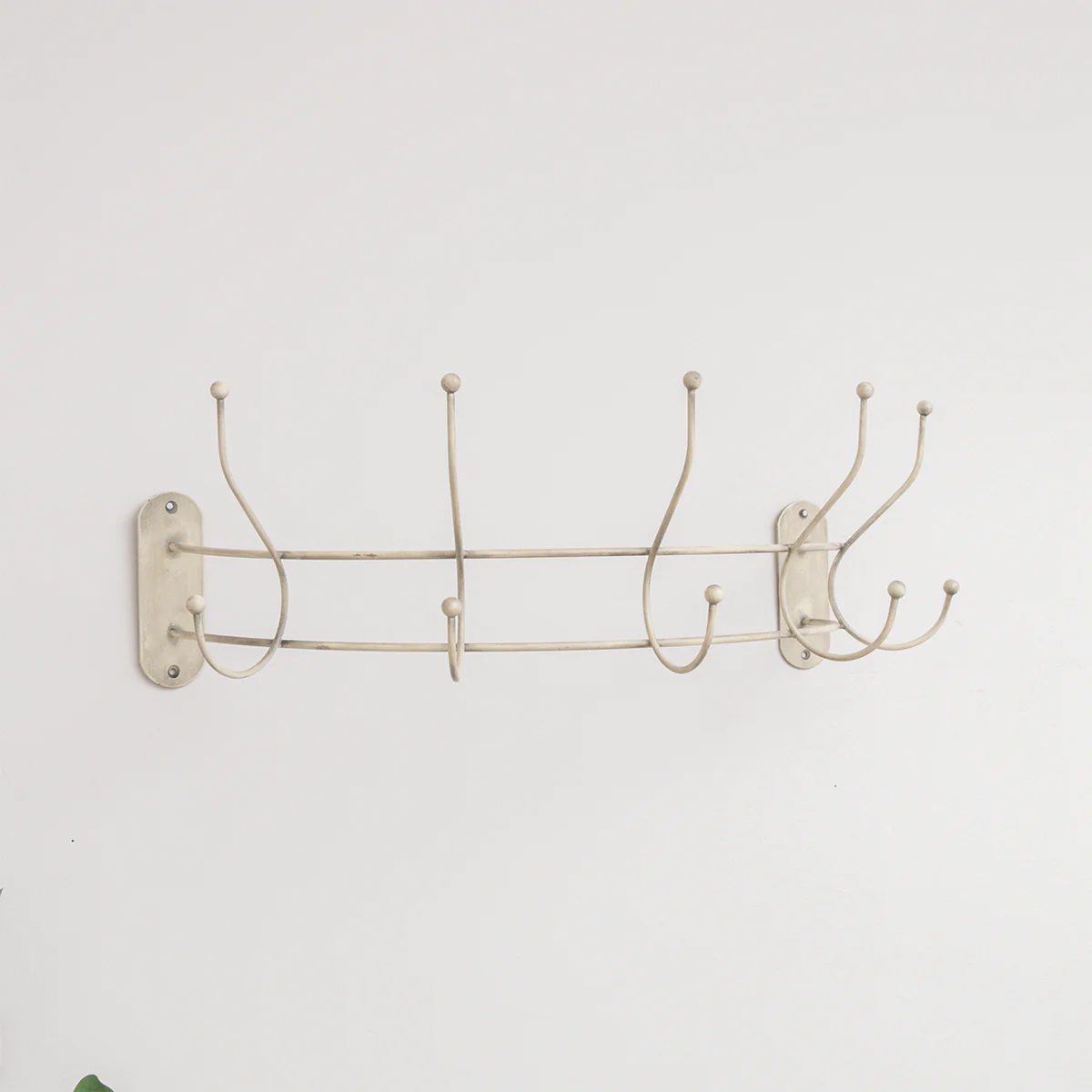 Antique Ivory Curved Coat Hanger Rail with 5 Storage Hooks - 60cm - Image 5