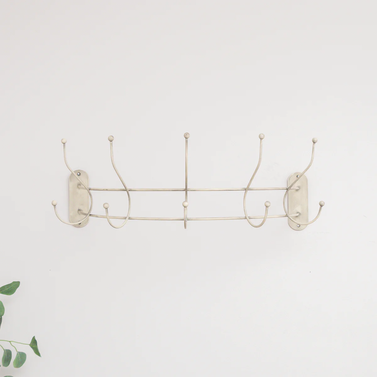 Antique Ivory Curved Coat Hanger Rail with 5 Storage Hooks - 60cm - Image 6