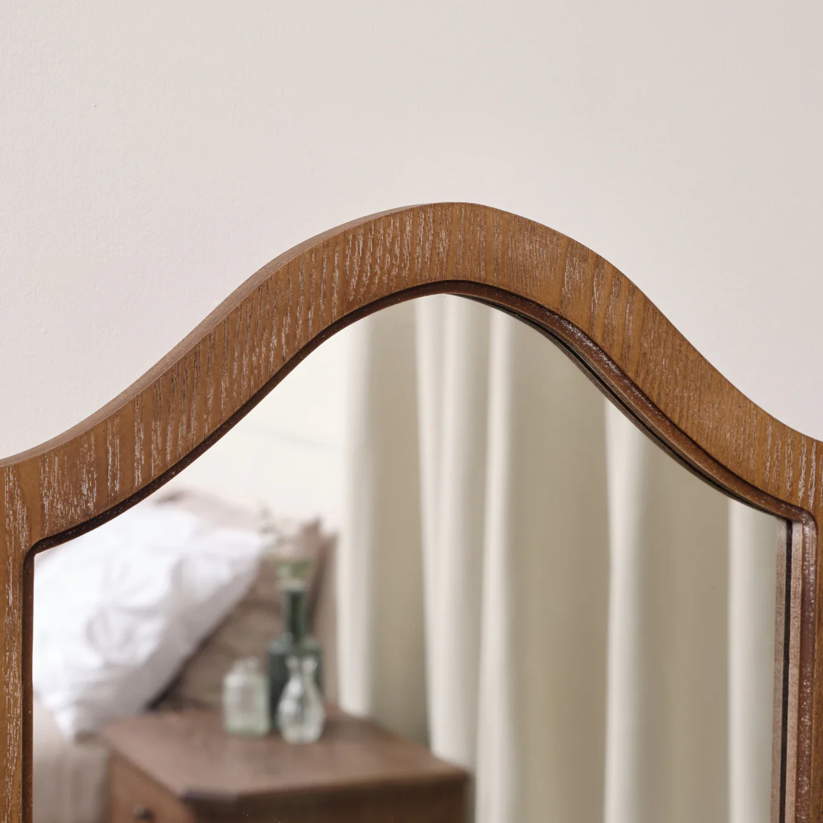Dark Wood Triple Dressing Table Mirror - Ashwell Range - Image 3