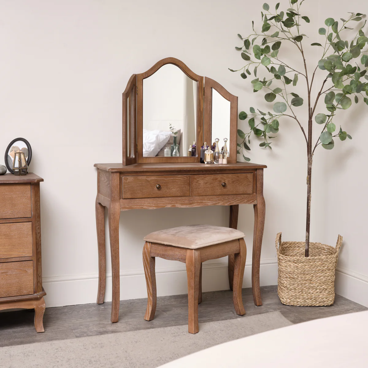 Dressing Table Set, Chest of 4 Drawers & Pair of Bedside Tables - Ashwell Range - Image 3