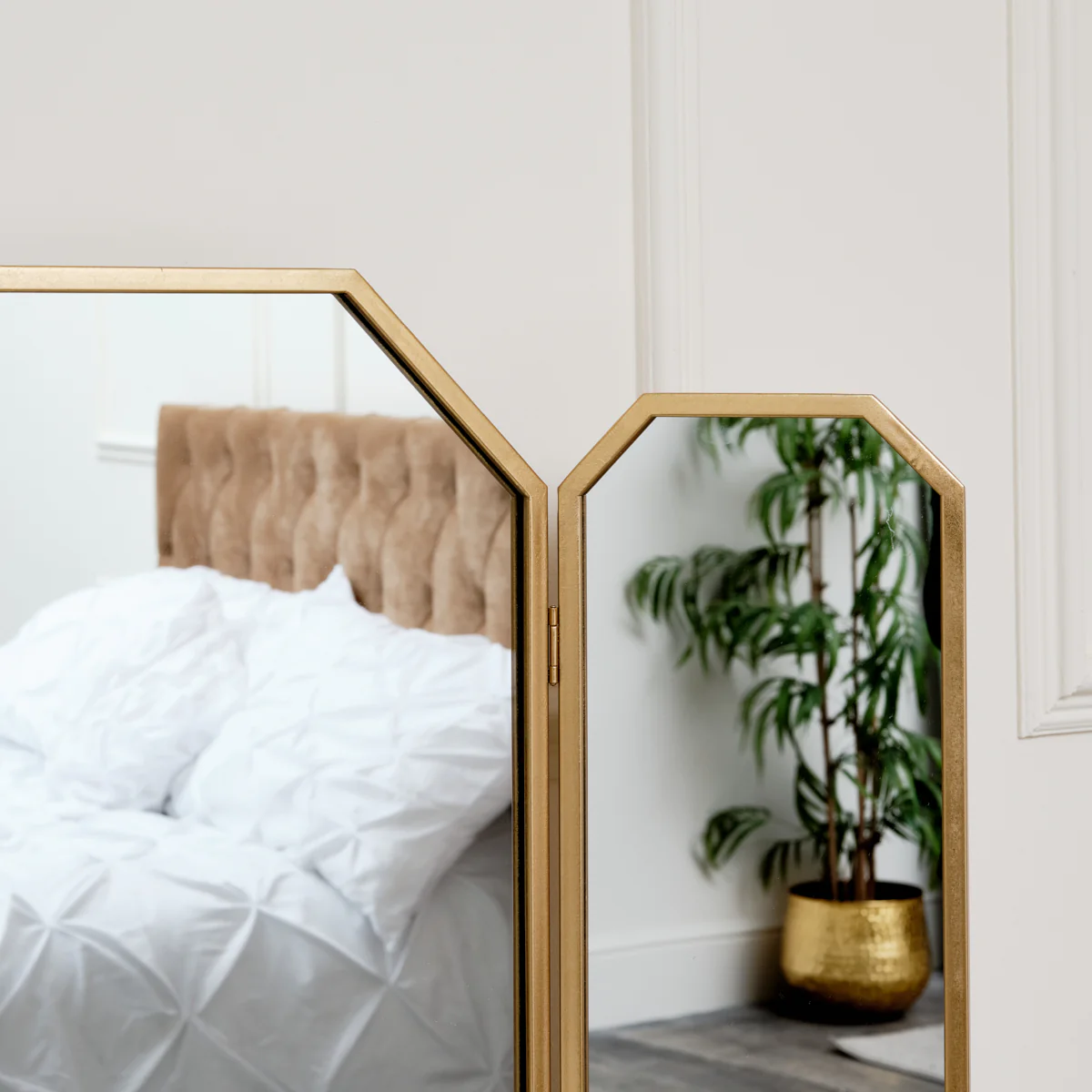 Gold Hexagon Triple Dressing Table Mirror 82cm x 59cm - Image 4