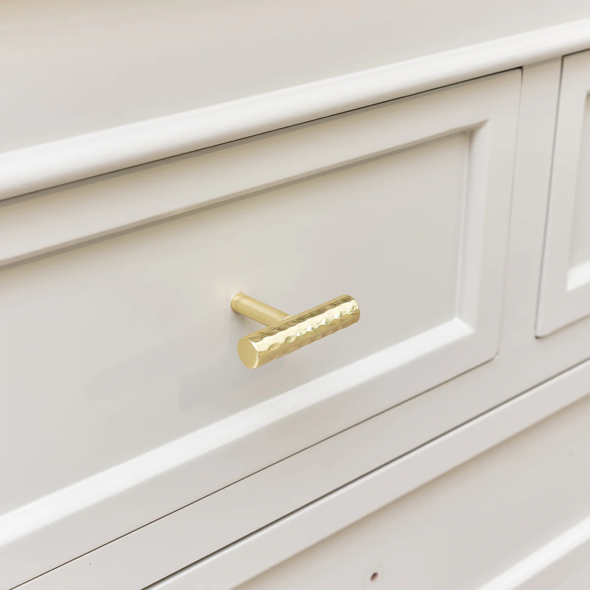 Gold Metal Hammered Bar Pull Handle 5.5cm - Image 4