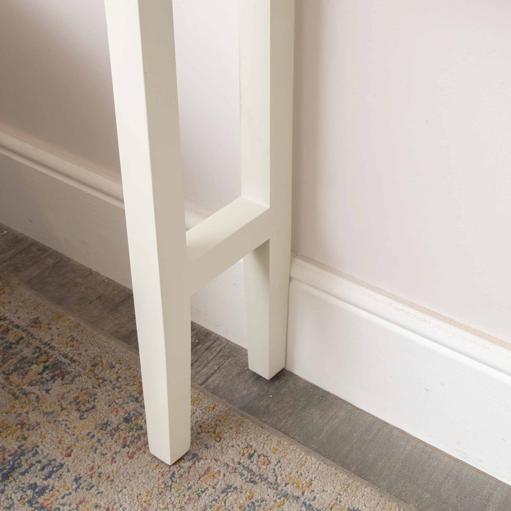 Ivory Scalloped Console Table - 93cm x 81cm - Image 3