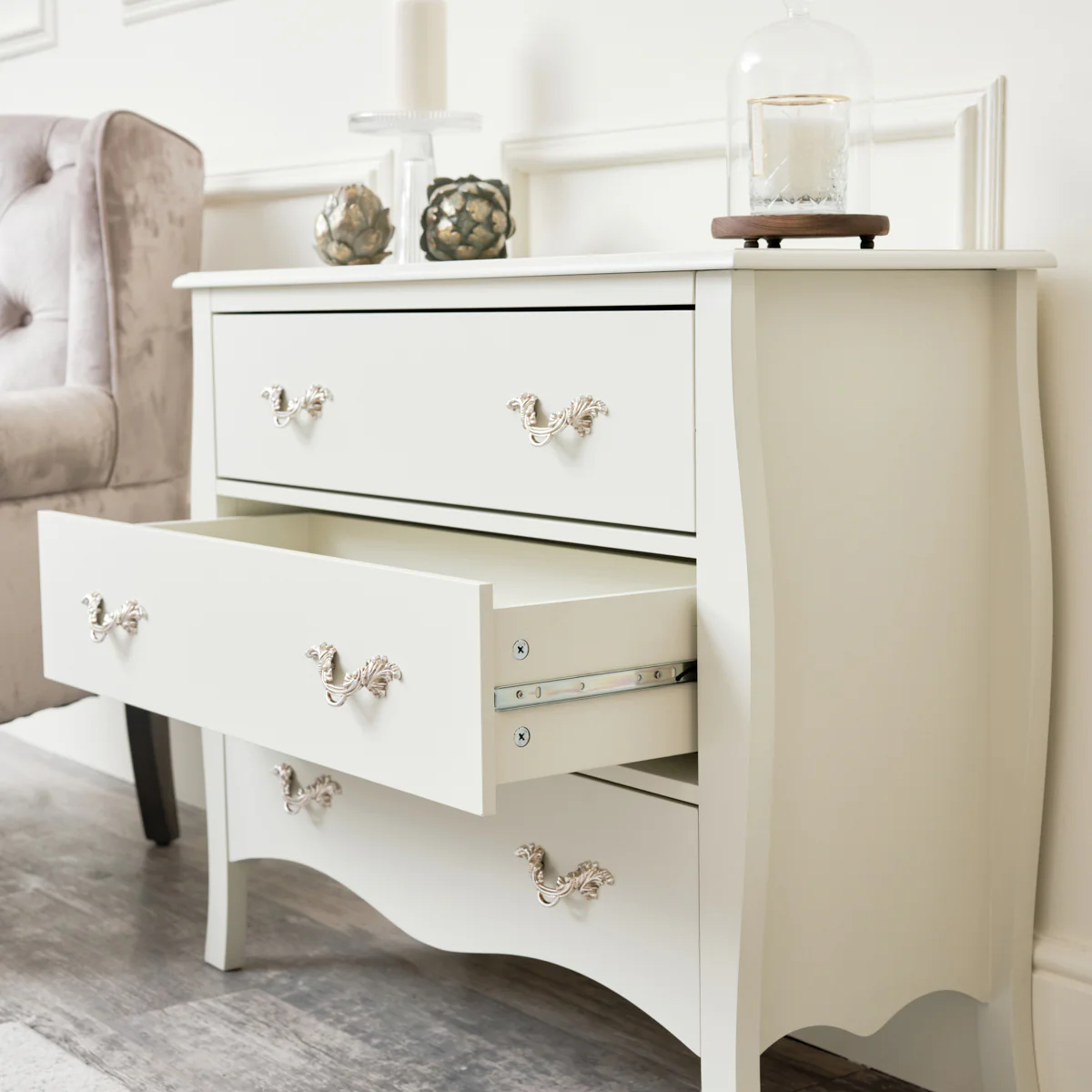 Large 3 Drawer Chest of Drawers & Pair of Bedside Tables - Elizabeth Ivory Range - Image 4