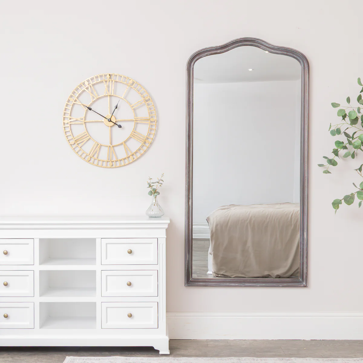 Large Arched Washed Wooden Framed Leaner Mirror - 78cm x 158cm - Image 4