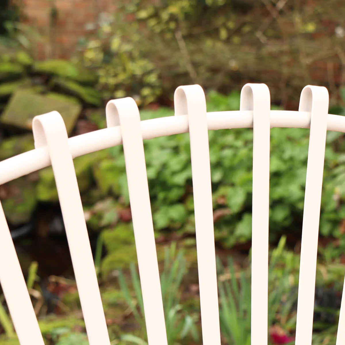 Large Ornate Pink Metal Garden Bench 103cm - Image 2