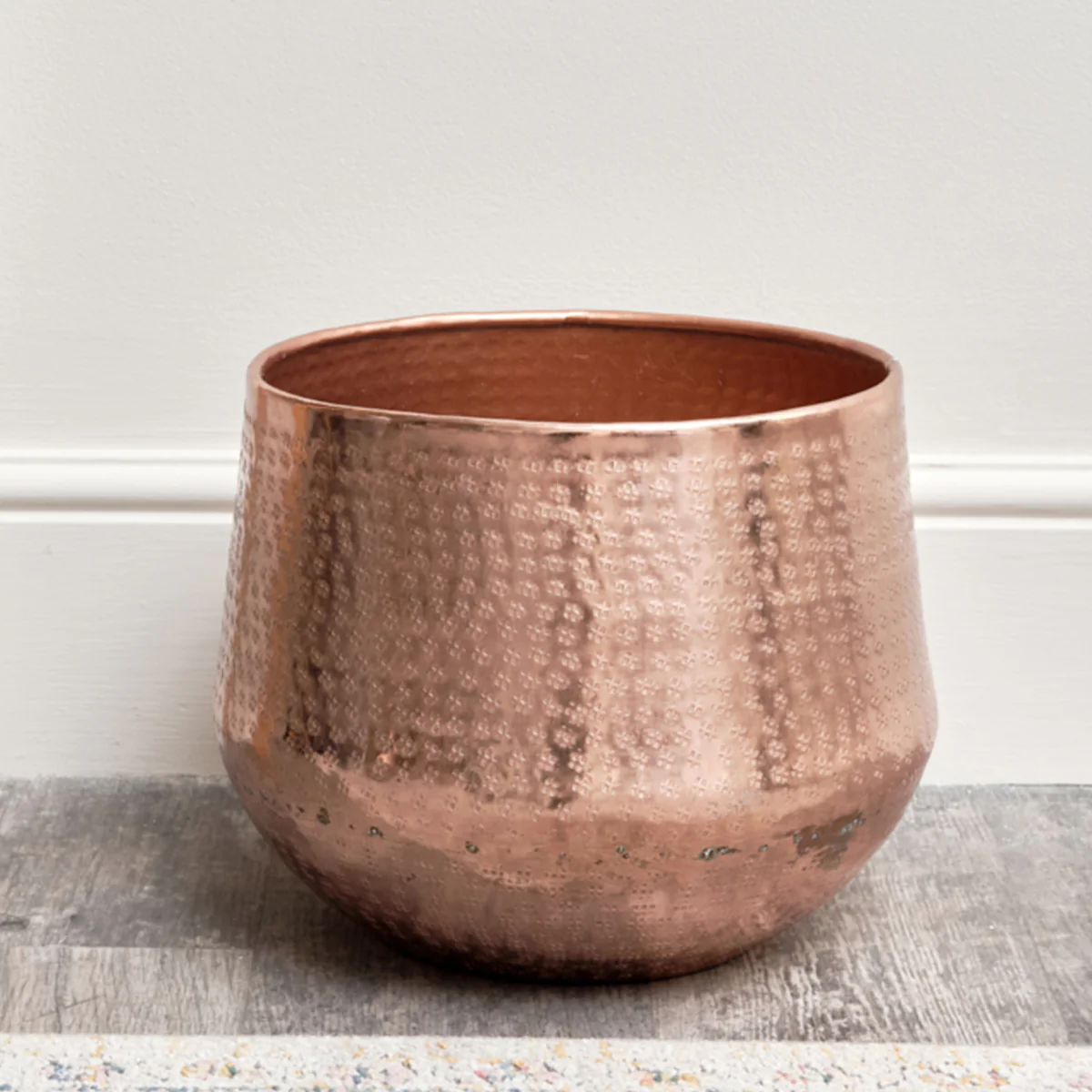 Large Round Copper Patterned Planter - Image 4
