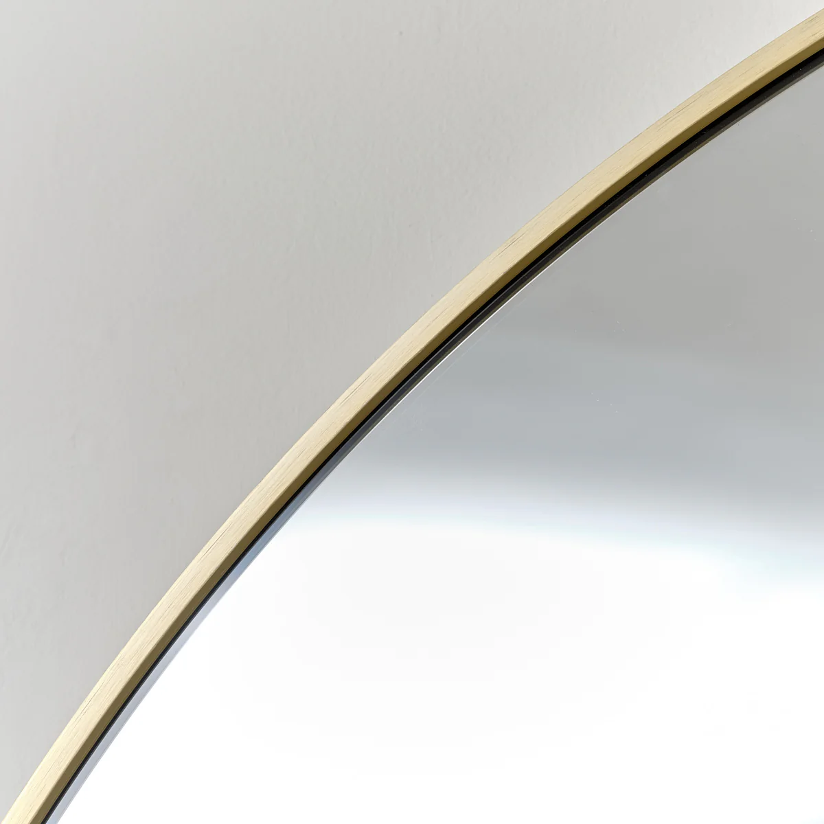 Large Round Gold Mirror 100cm x 100cm - Image 4