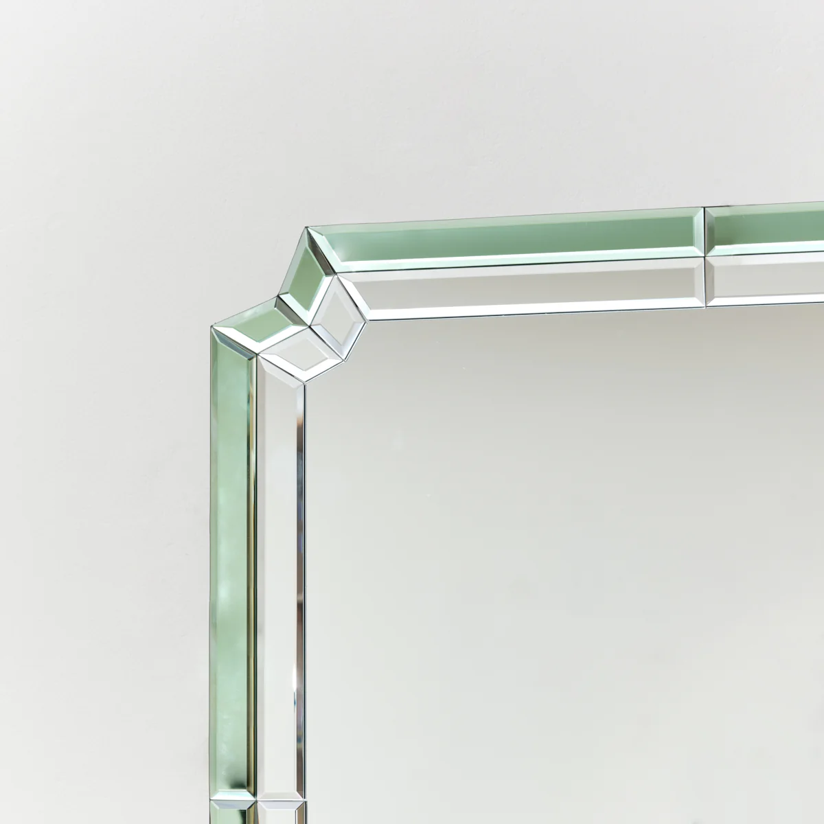 Rectangle Green Glass Art Deco Wall Mirror 60cm x 100cm - Image 4