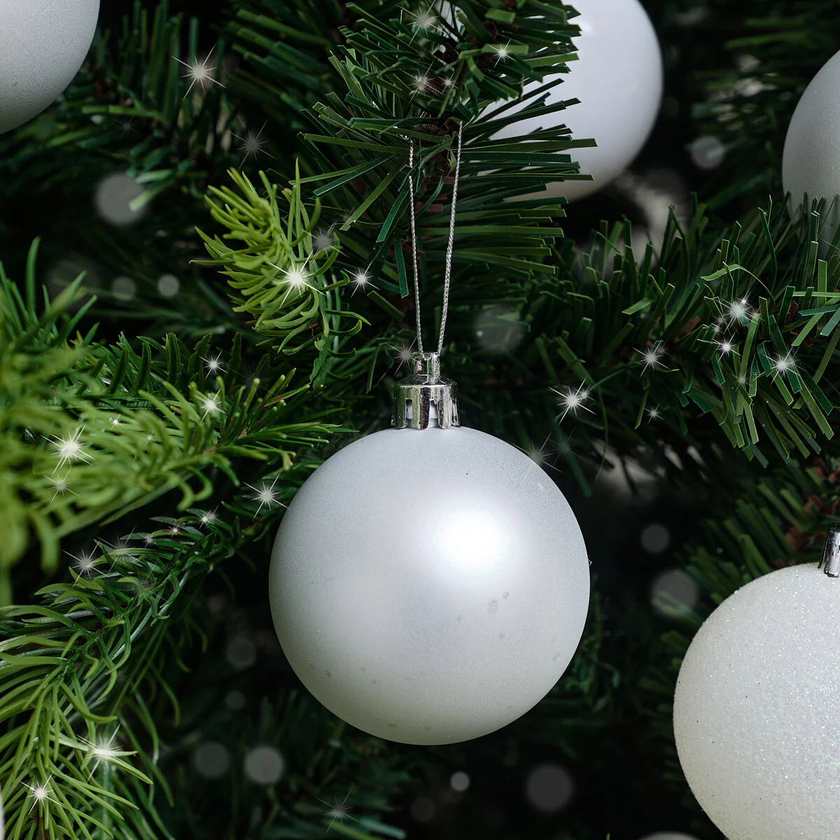 Set of 10 Mixed Glitter White and Silver Baubles - 6cm - Image 5