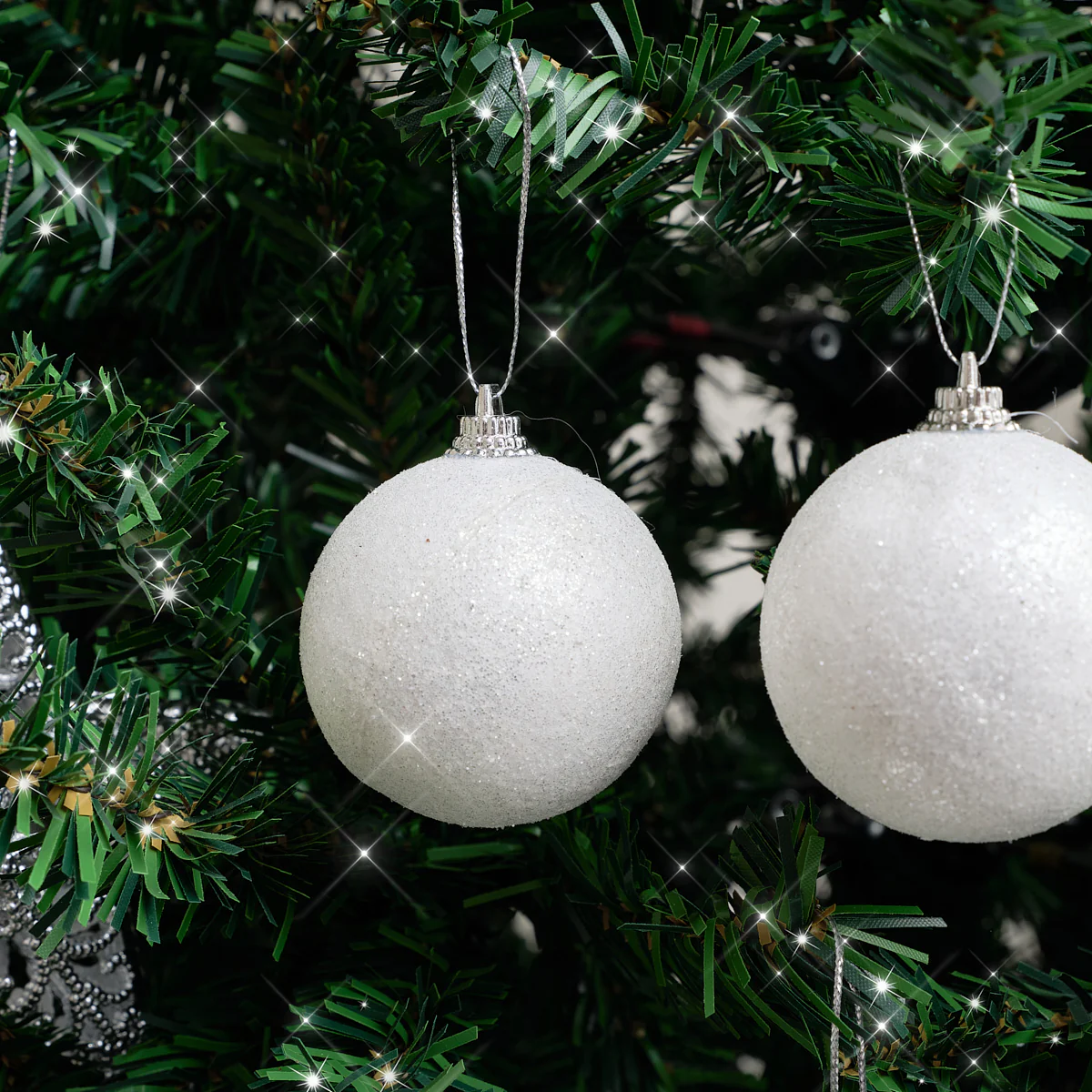 Set of 10 White Snowball Glitter Baubles - Image 4