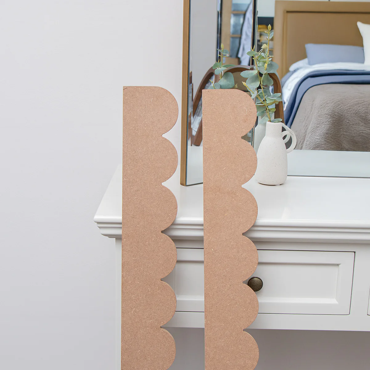 Set of 2 Large Scallop Decorative Wall Trims - 108cm - Image 6