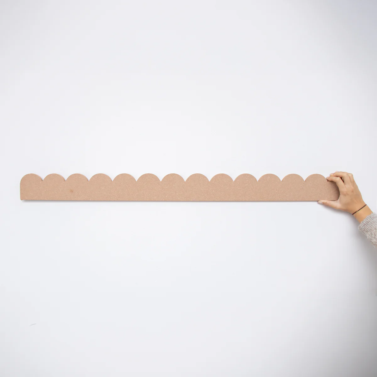 Set of 2 Large Scallop Decorative Wall Trims - 108cm - Image 7