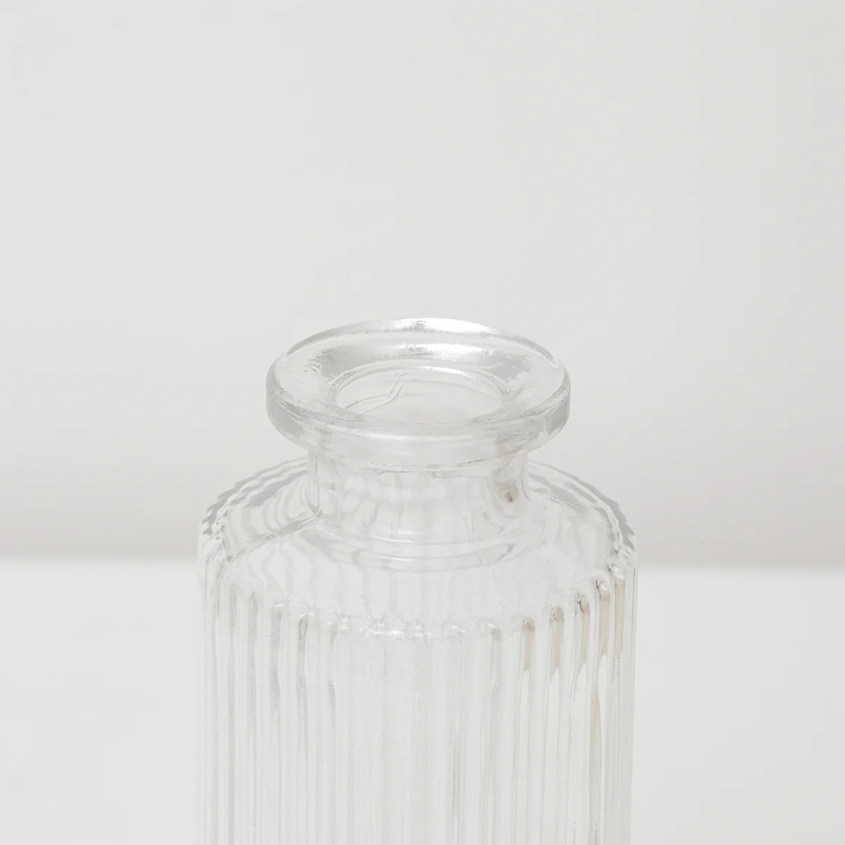 Set Of 3 Clear Glass Vases - Image 5