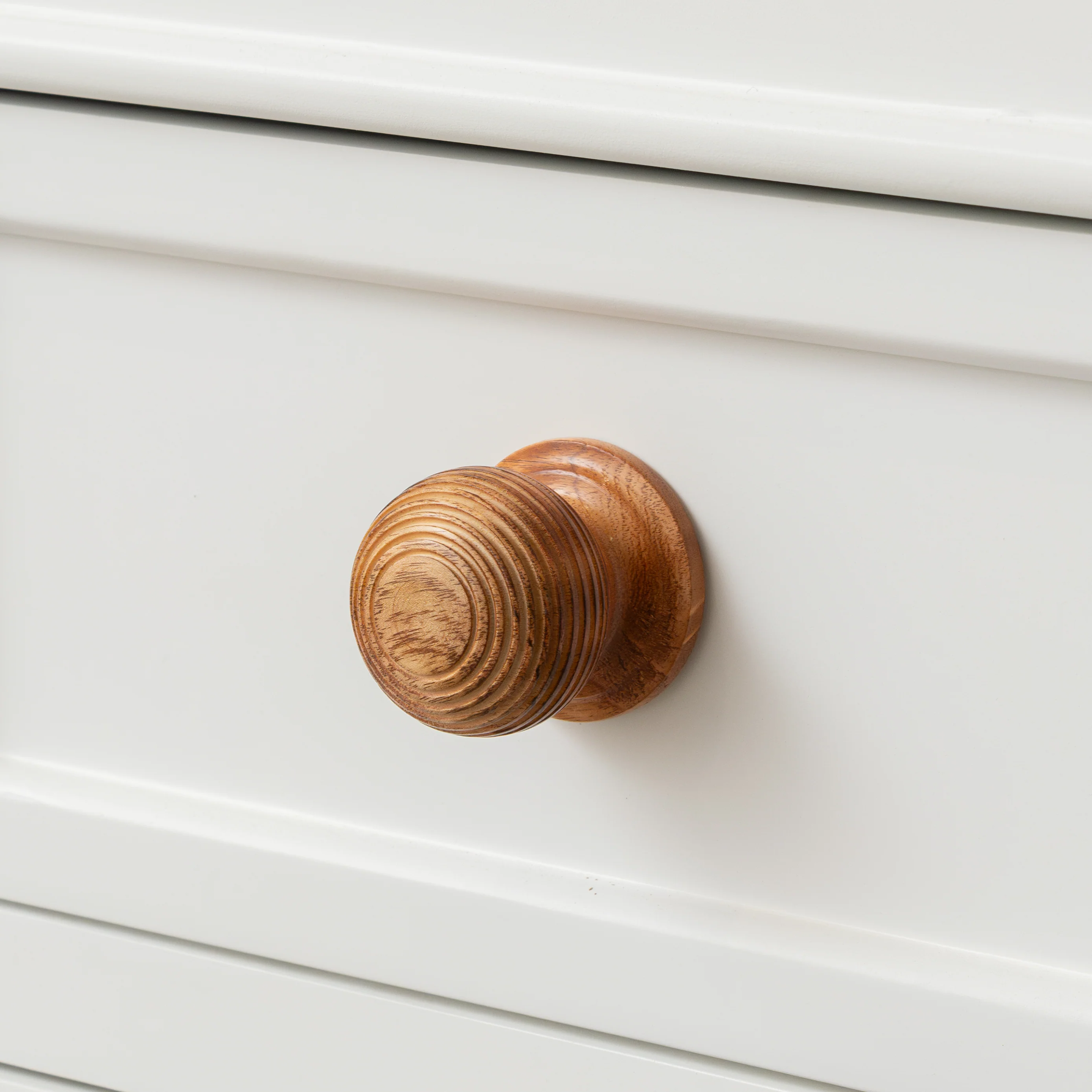 Set of 4 Large Wooden Swirl Drawer Knobs - Image 2