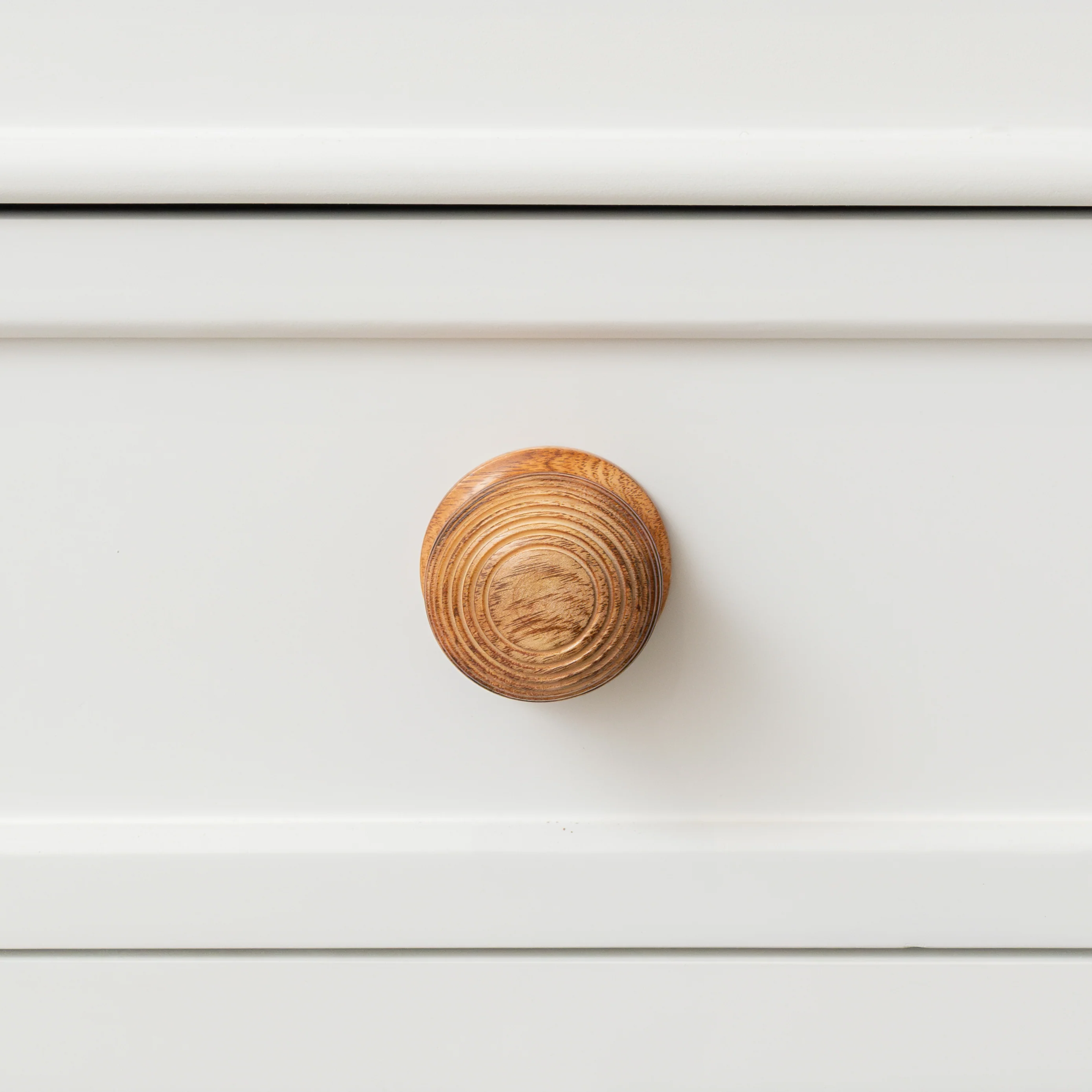 Set of 4 Large Wooden Swirl Drawer Knobs - Image 3