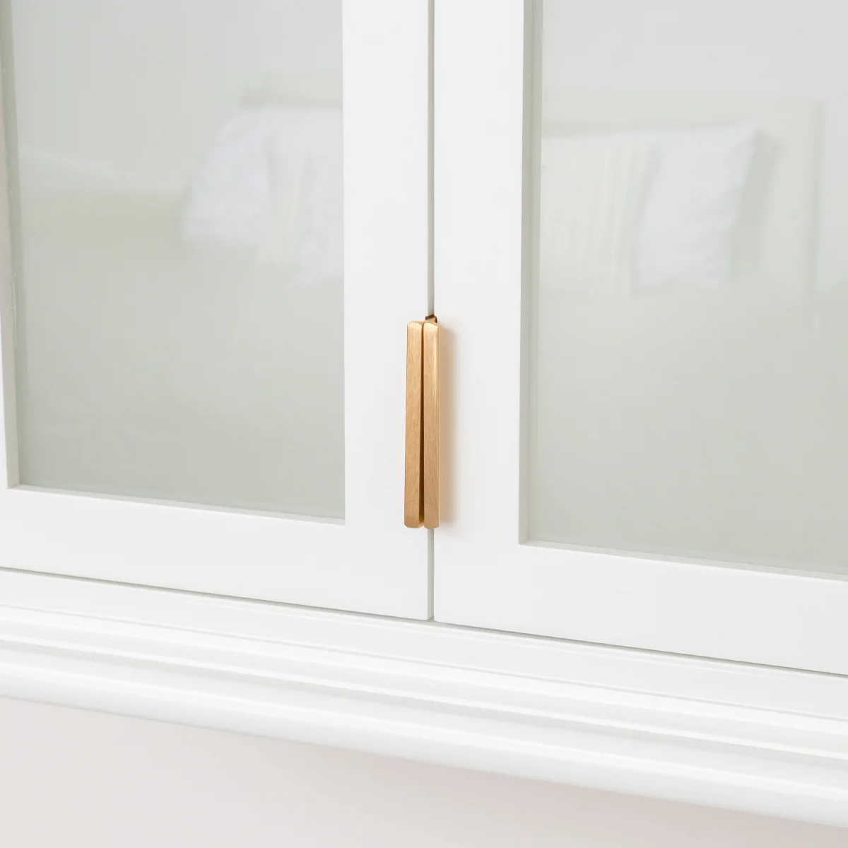 White Frosted Glass Wall Cabinet - Image 6