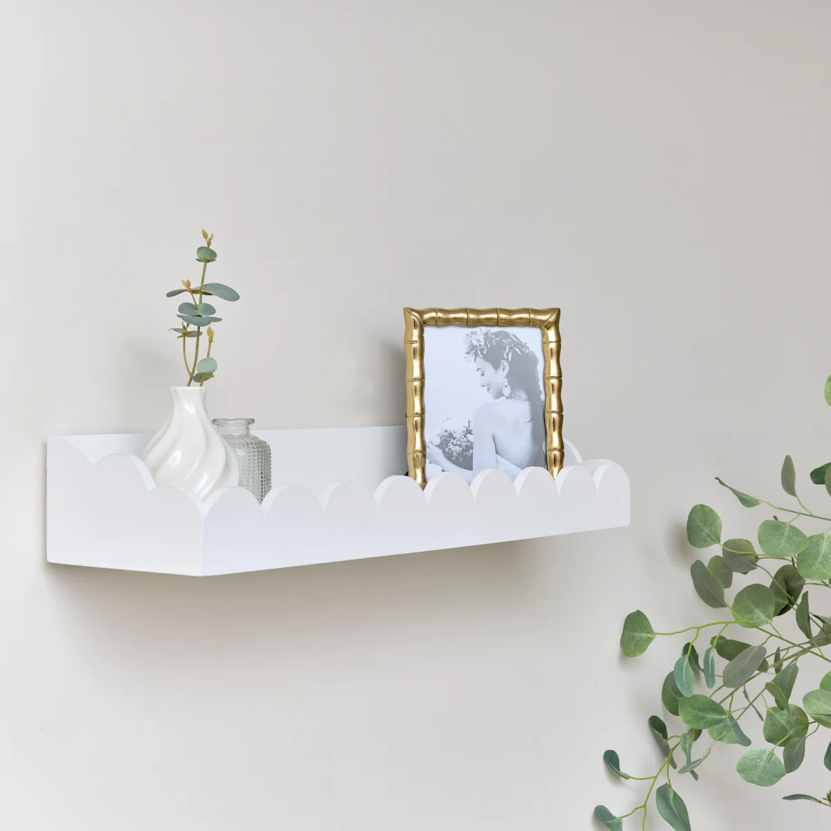 Large White Scalloped Wall Storage Shelf - 61cm - Image 5