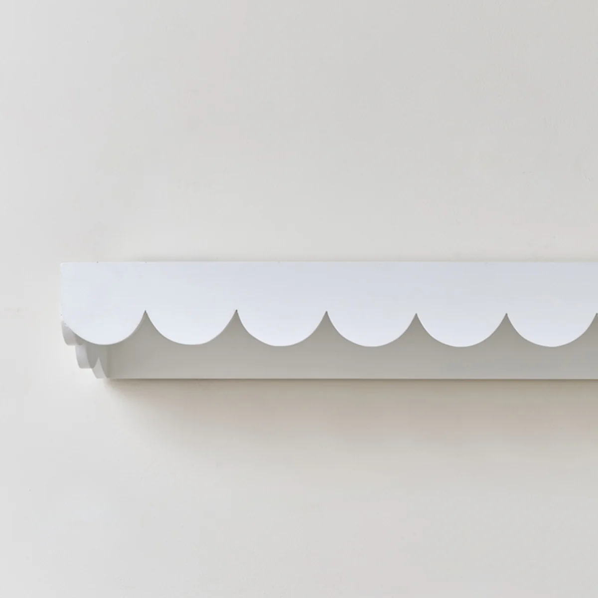 Large White Scalloped Wall Storage Shelf - 61cm - Image 8
