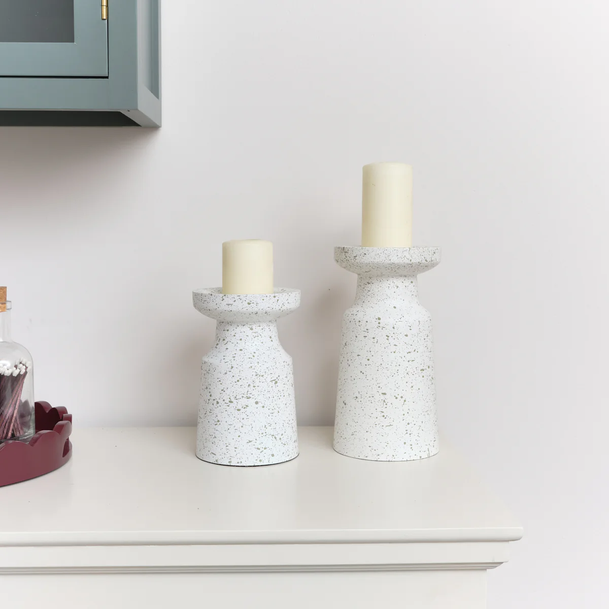 White Speckled Metal Round Pillar Candle Holder - 18cm - Image 3