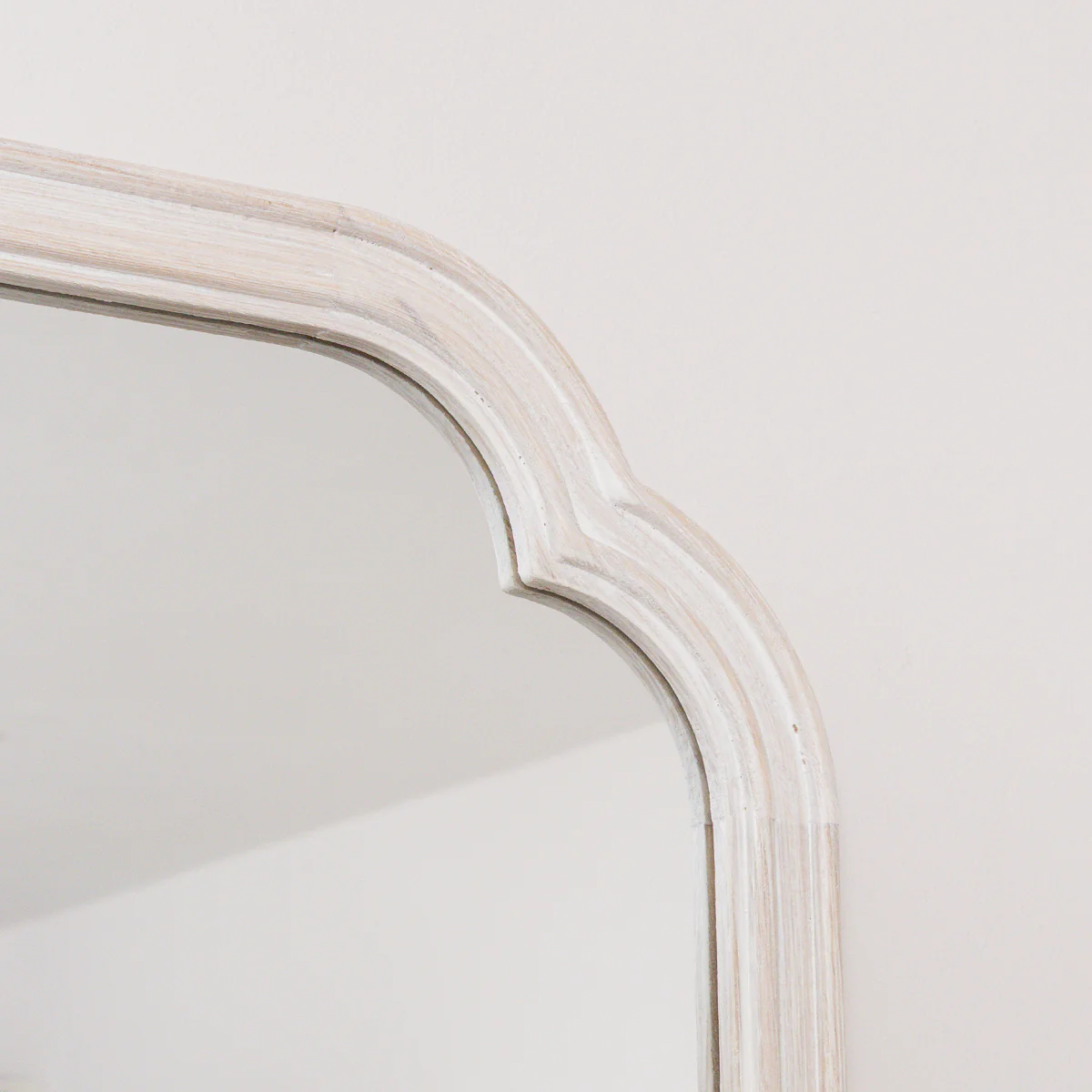 White Washed Distressed Wooden Frame Wall Mirror - 40cm x 75cm - Image 2